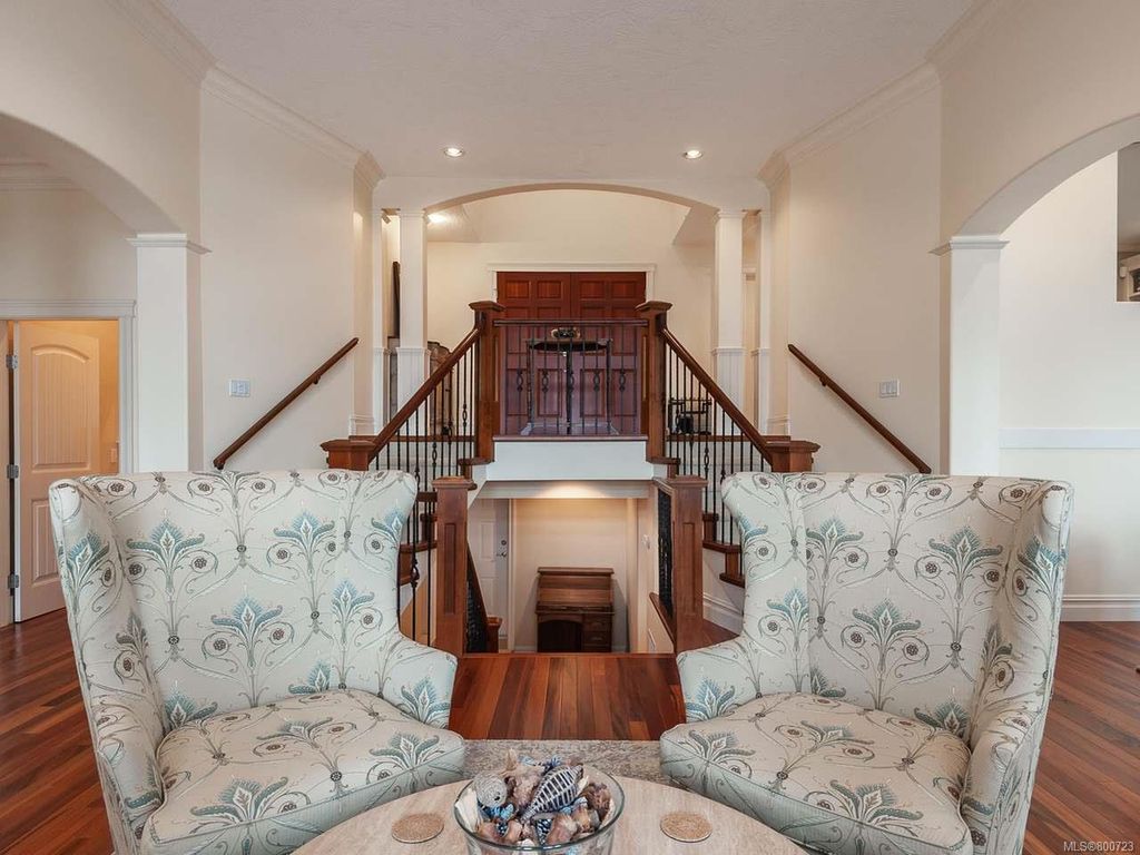 listing image 16044824933511826146