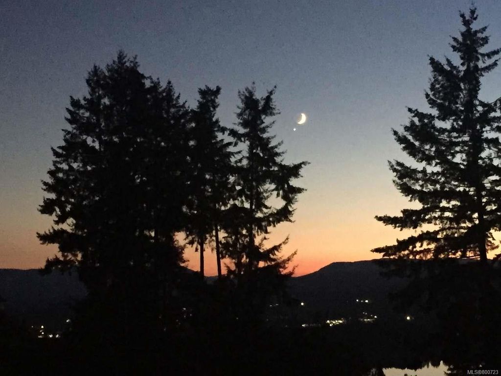 listing image 16044237840603292840