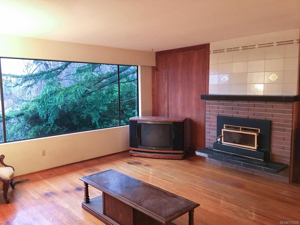 listing image 16046207641242514484