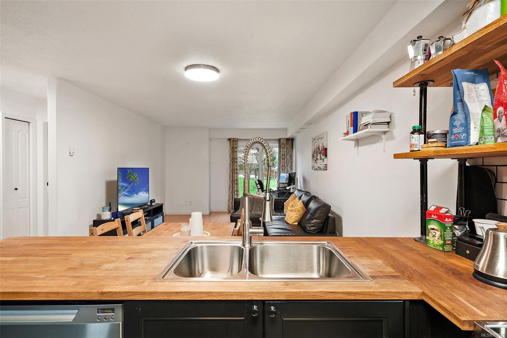 listing image 16048463442057405665