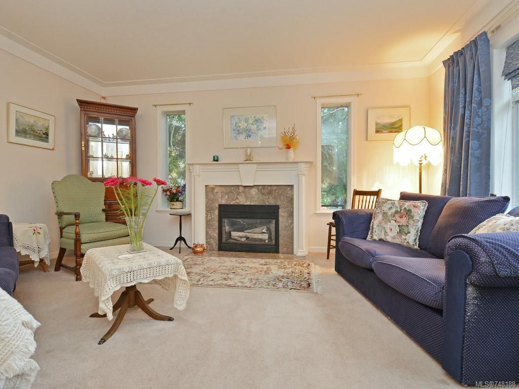 listing image 16049819477497806281
