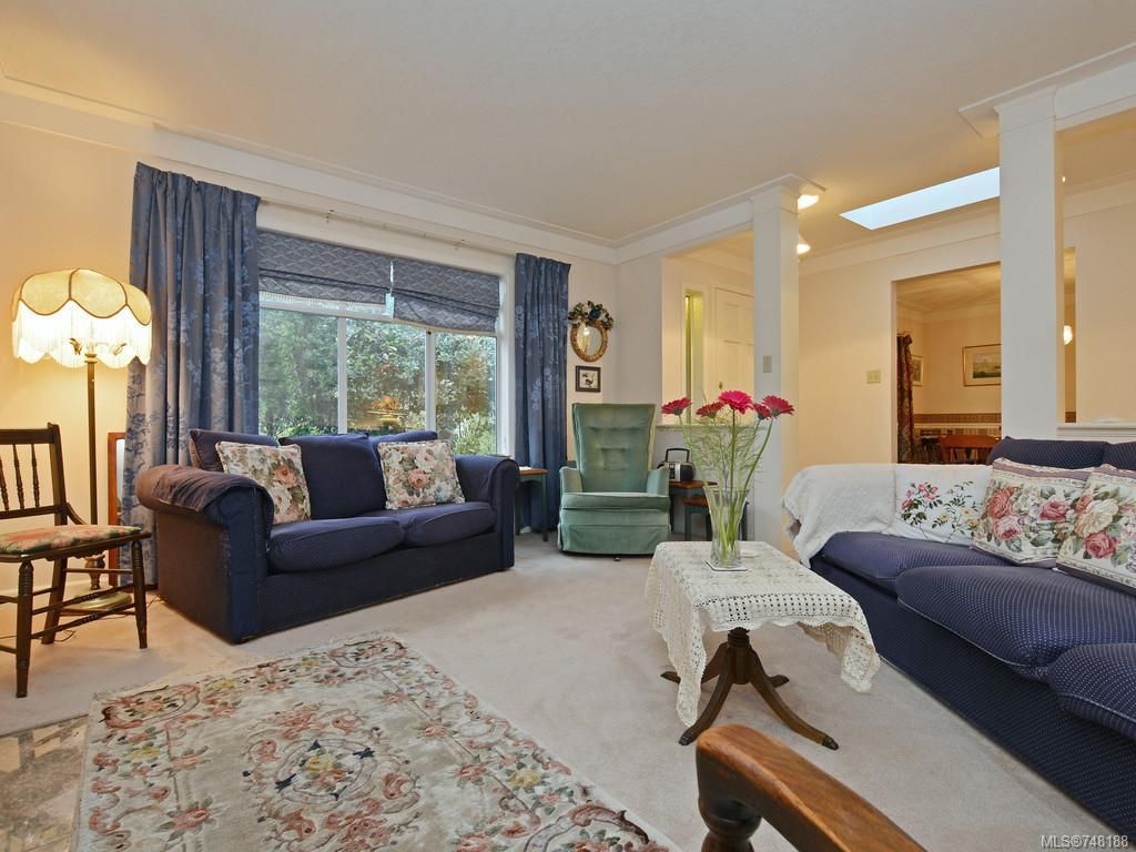 listing image 16049418930131301444