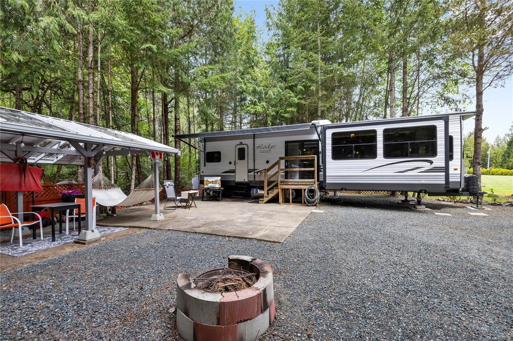 listing image 16046184381559928250
