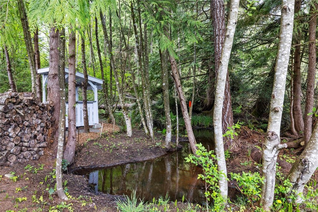 listing image 16045003813748352338