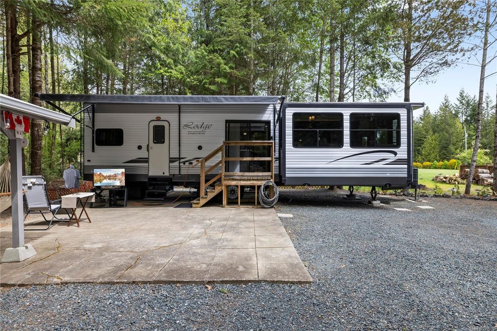listing image 16043346089319796365