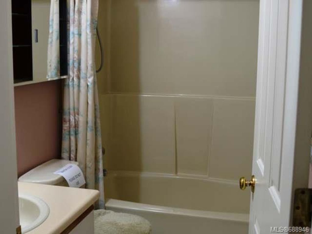 listing image 16044450444433855092