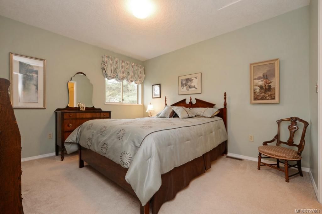 listing image 16041389486568202696