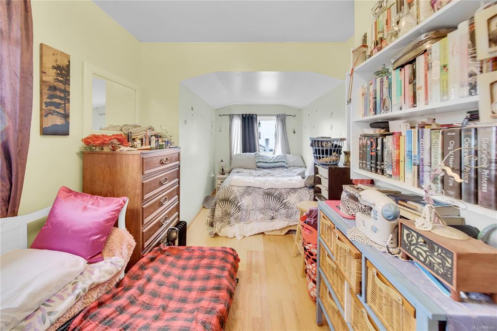 listing image 16043751004539541566