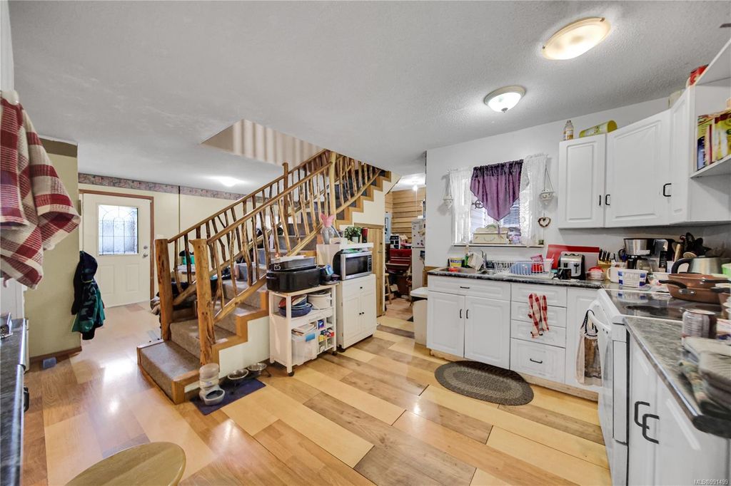 listing image 16045543374413594434