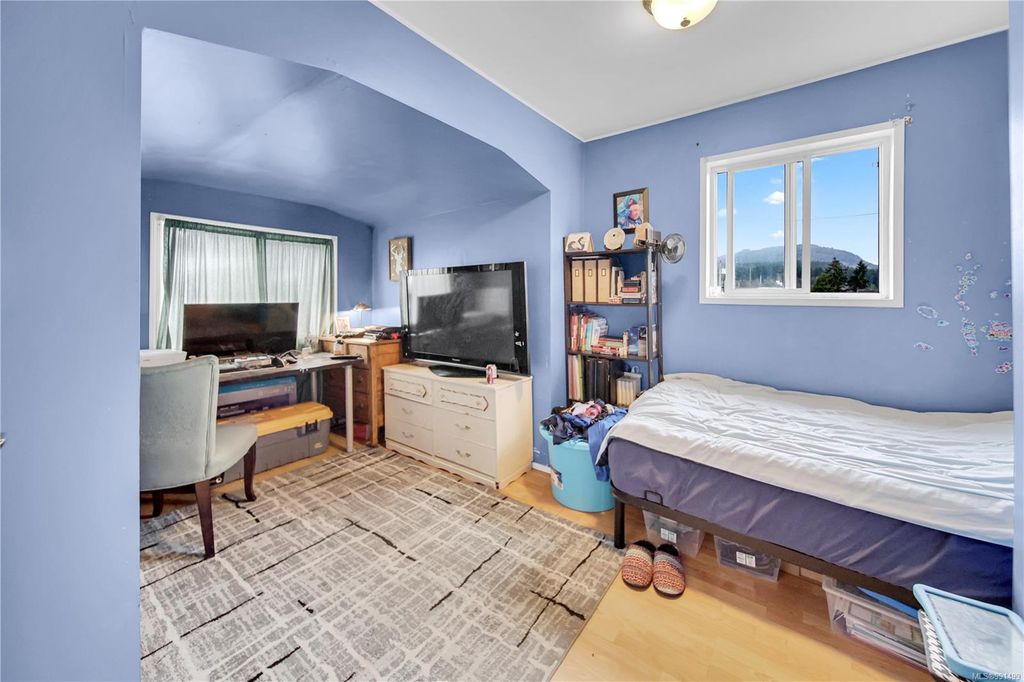 listing image 16042753211518442100