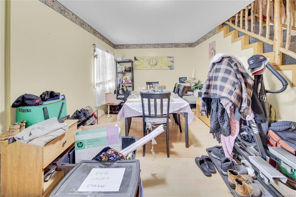 listing image 16047247821646553264