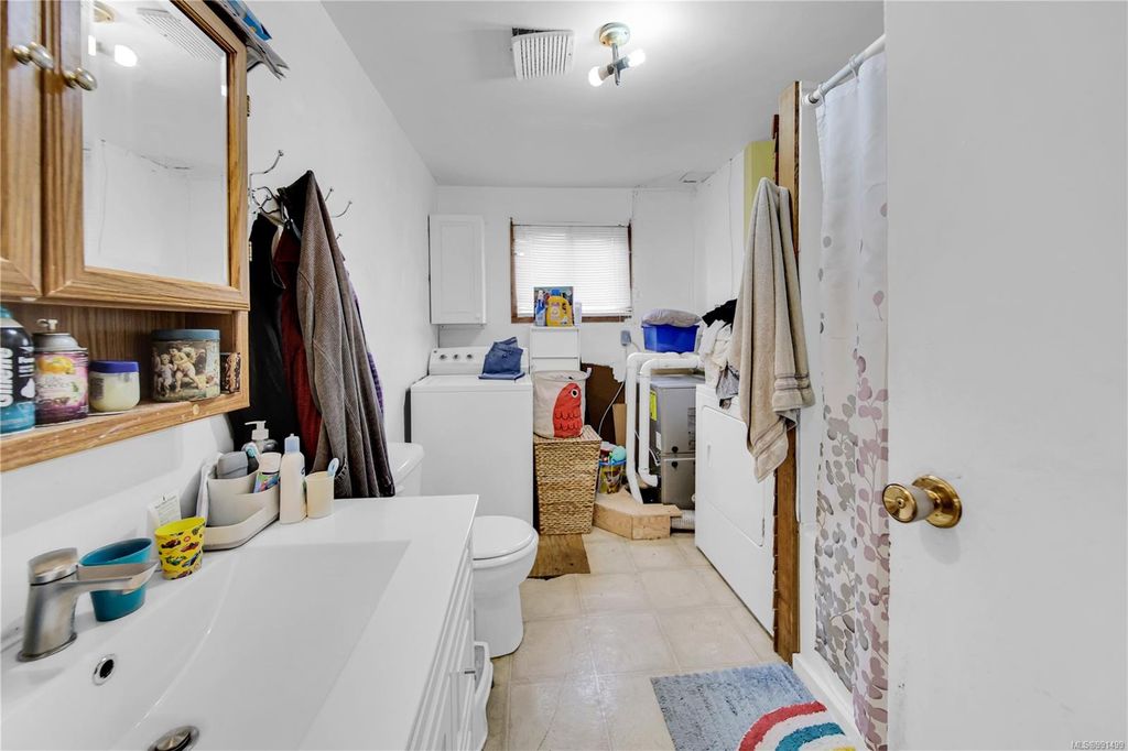 listing image 16043088139654184831