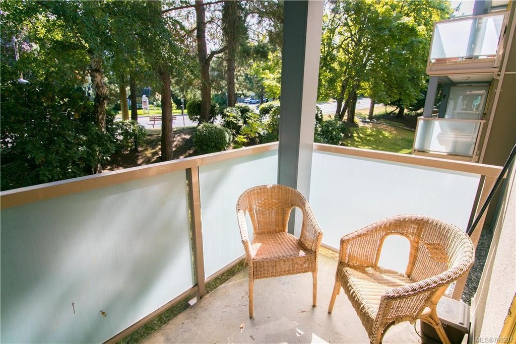 listing image 16044275483591473668