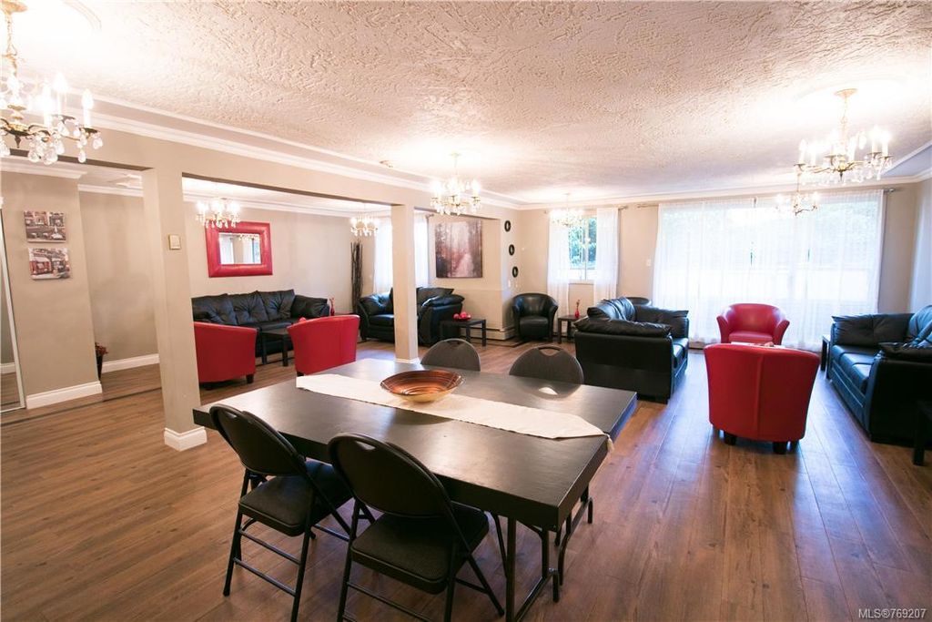 listing image 16046627597069816578