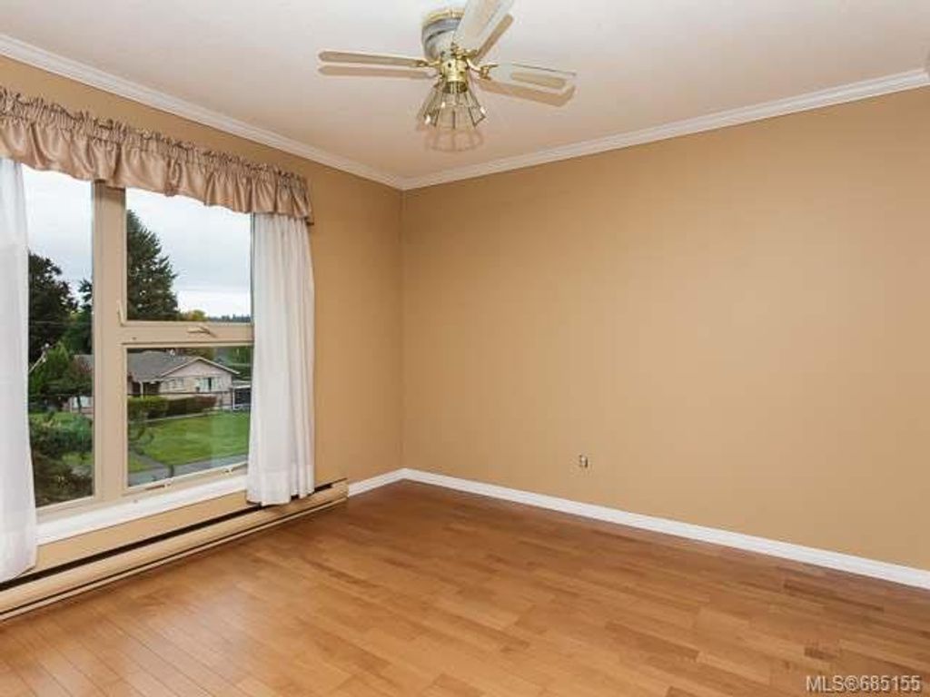 listing image 16045462786773314385