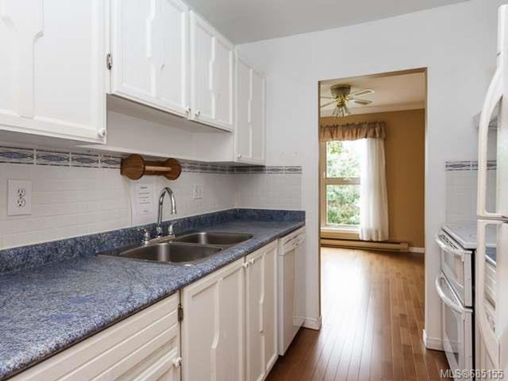 listing image 16049575741477234494