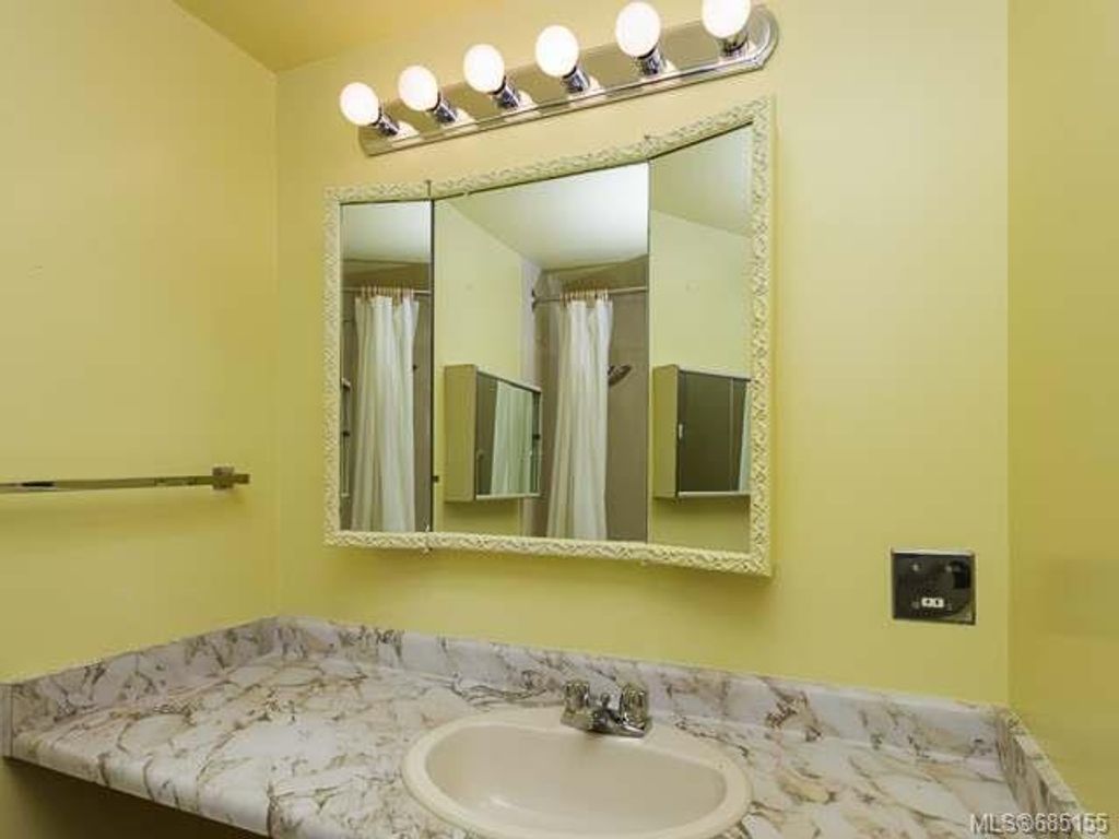 listing image 16047680604820645458