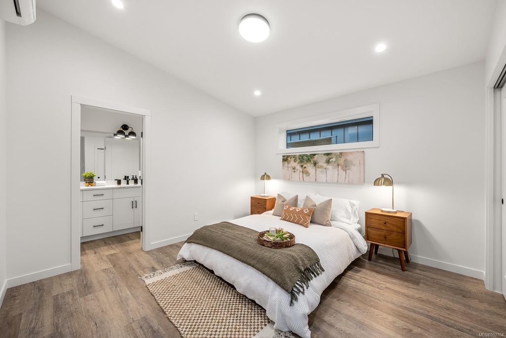 listing image 16047165107253986789