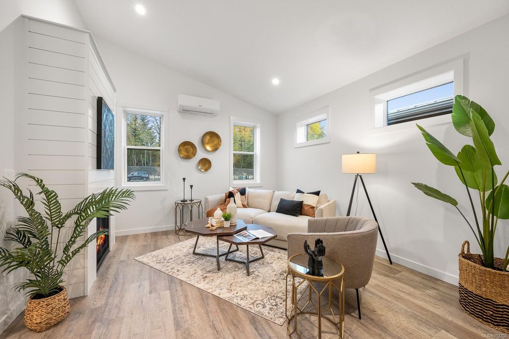 listing image 16046069694344809622