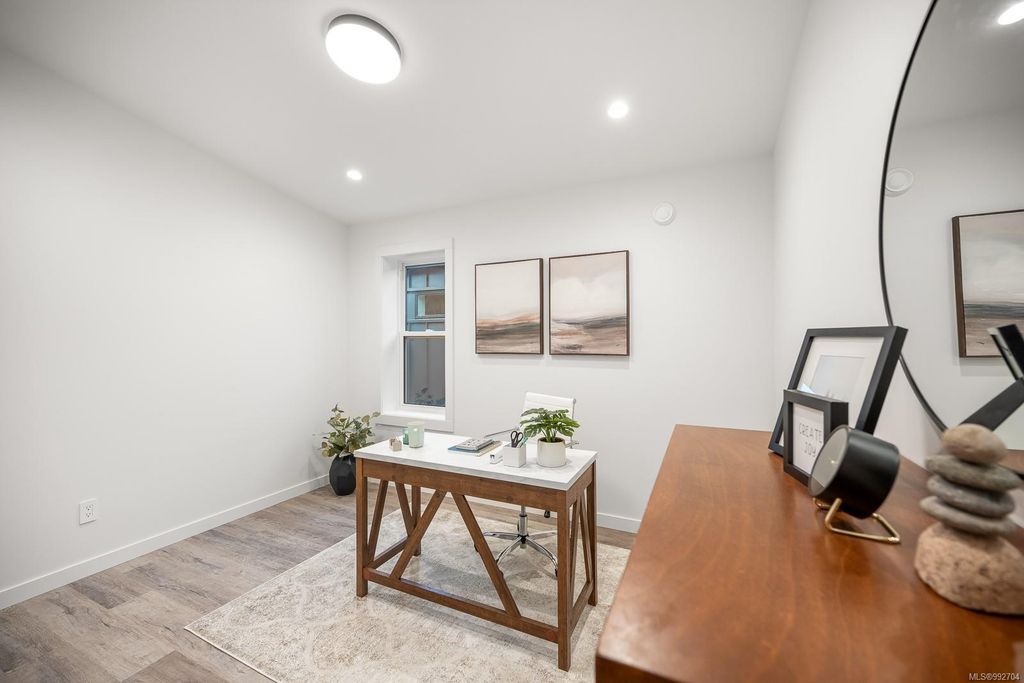 listing image 16044275678705828714