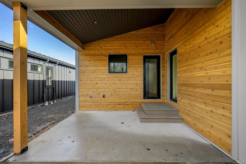 listing image 16047146805856773715