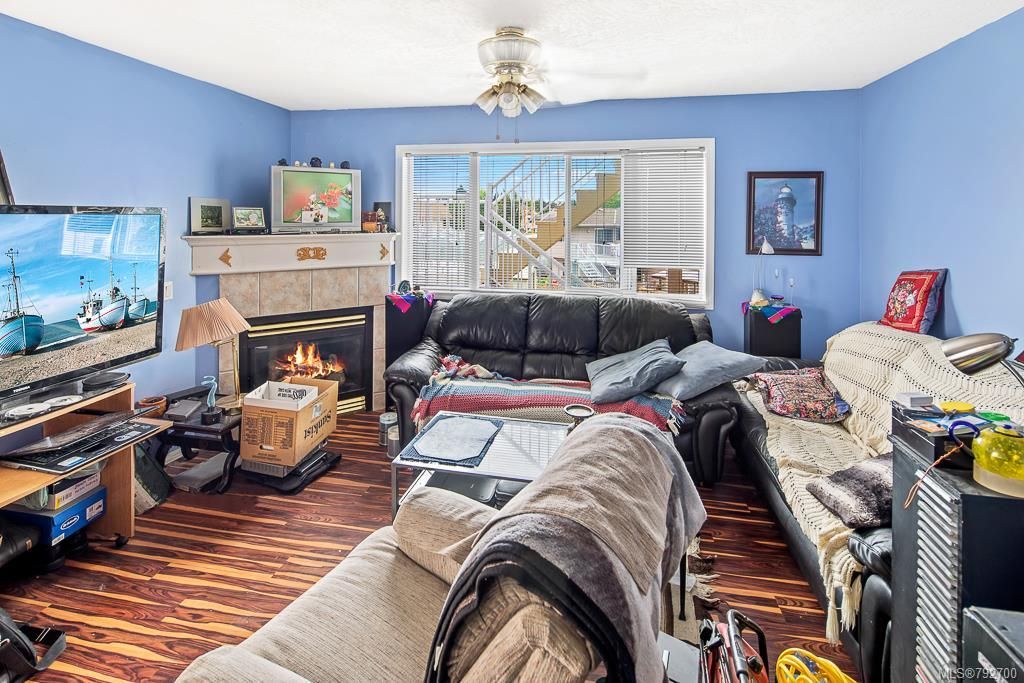 listing image 16044001335632464582