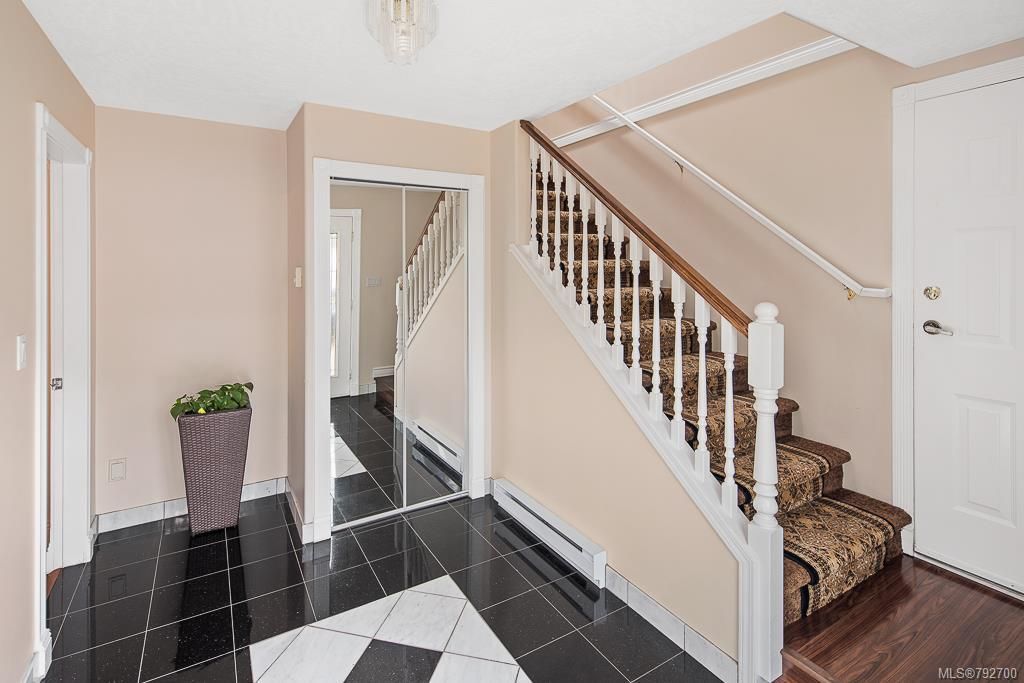 listing image 16047581269826945915