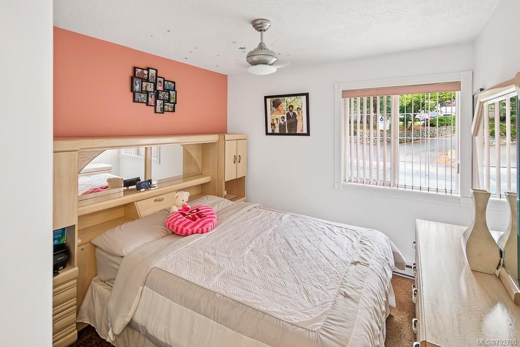 listing image 16048444714435582990