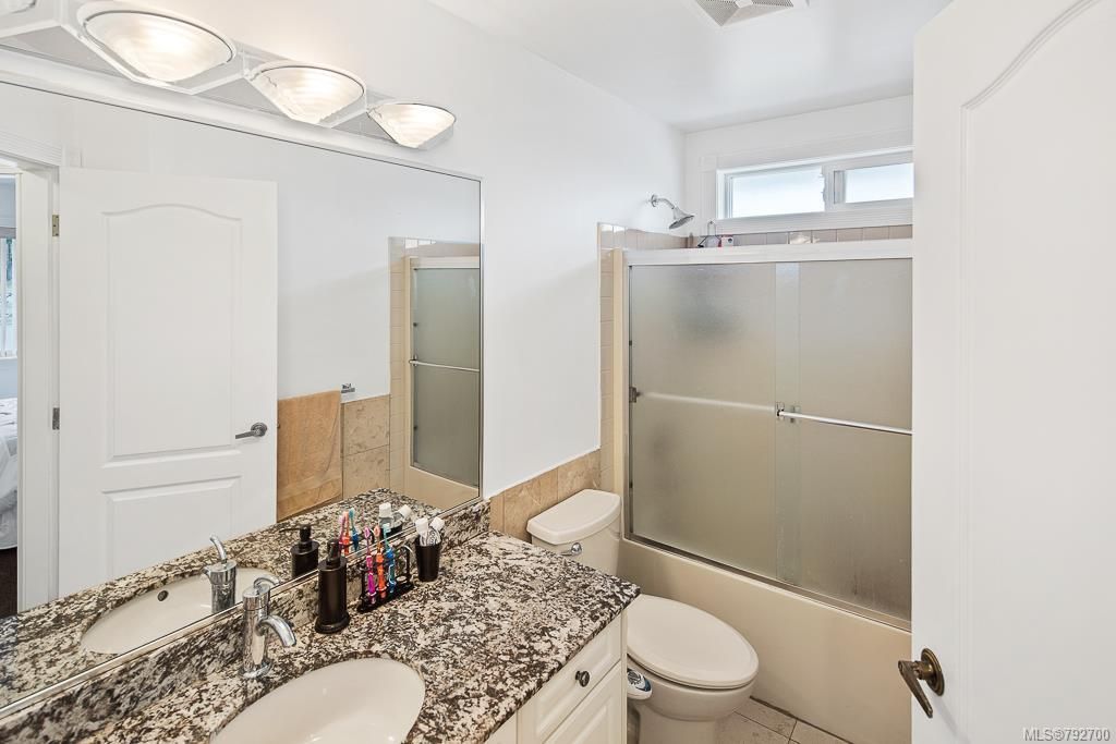 listing image 16044988555003069786