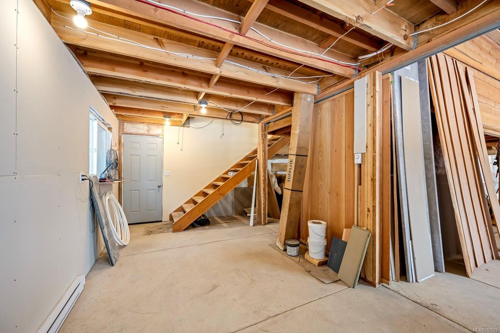 listing image 16048856656282844059