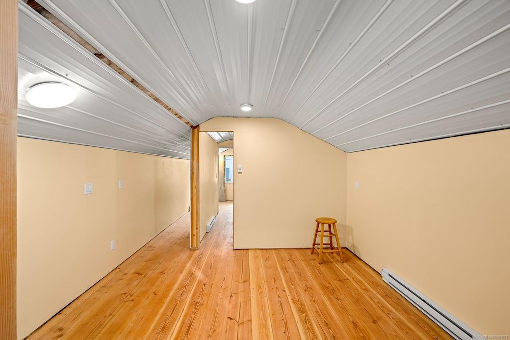 listing image 16042733338010626137