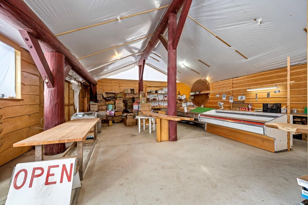 listing image 16040195612228831066