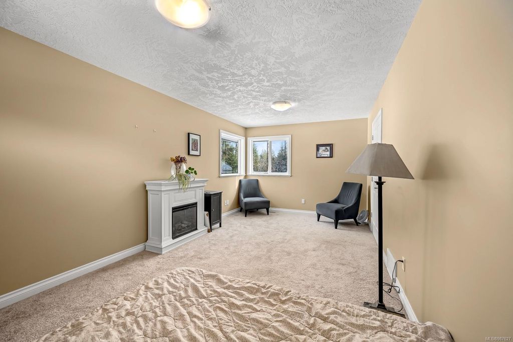 listing image 16040787303217192969