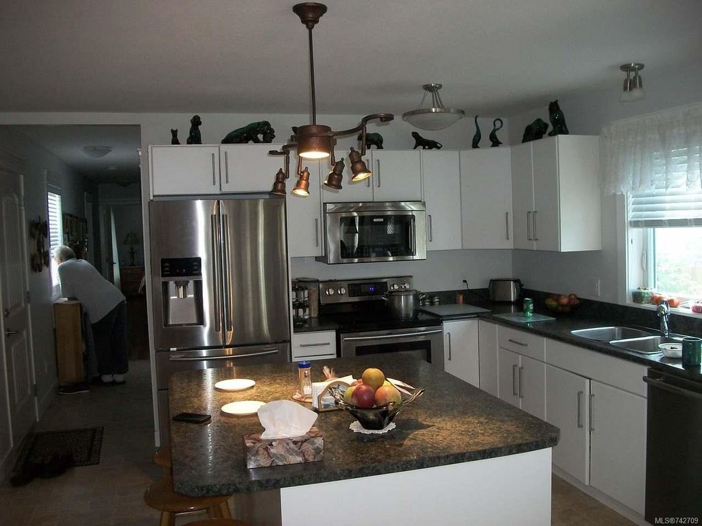listing image 16048761548001128527