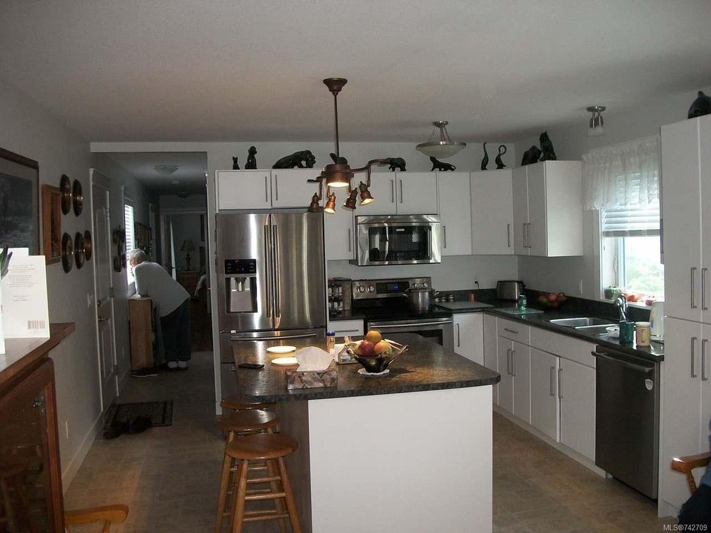 listing image 16049204492314460640