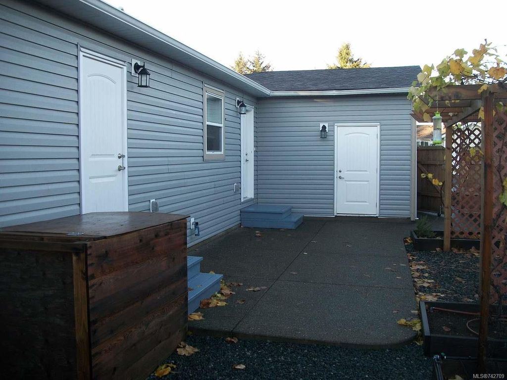 listing image 16043642318107003443