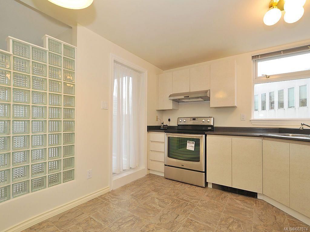 listing image 16046136439758202351