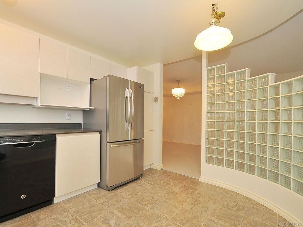 listing image 16041655805900172755