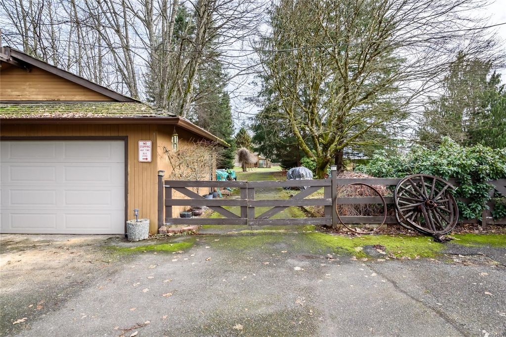 listing image 16049483894262332609