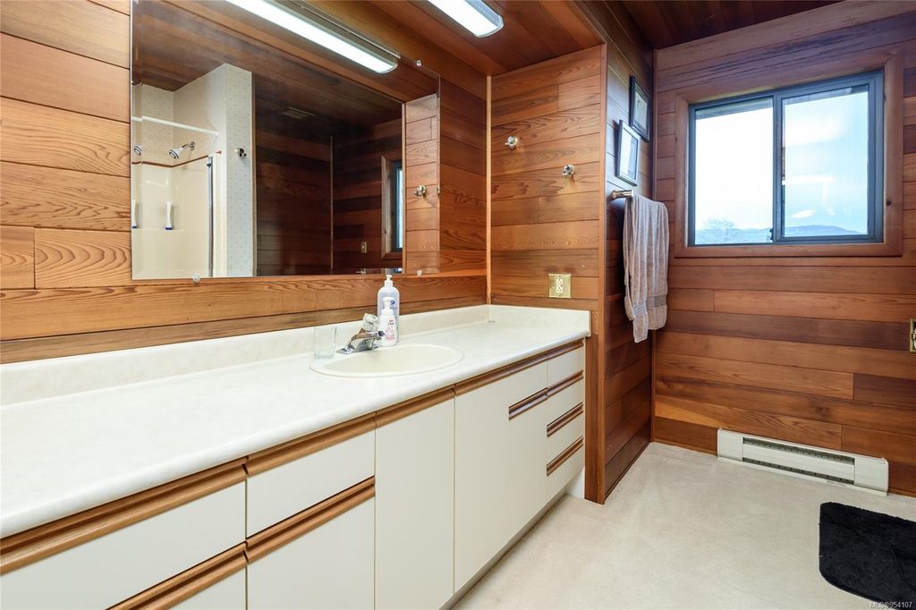 listing image 16044332750547937660