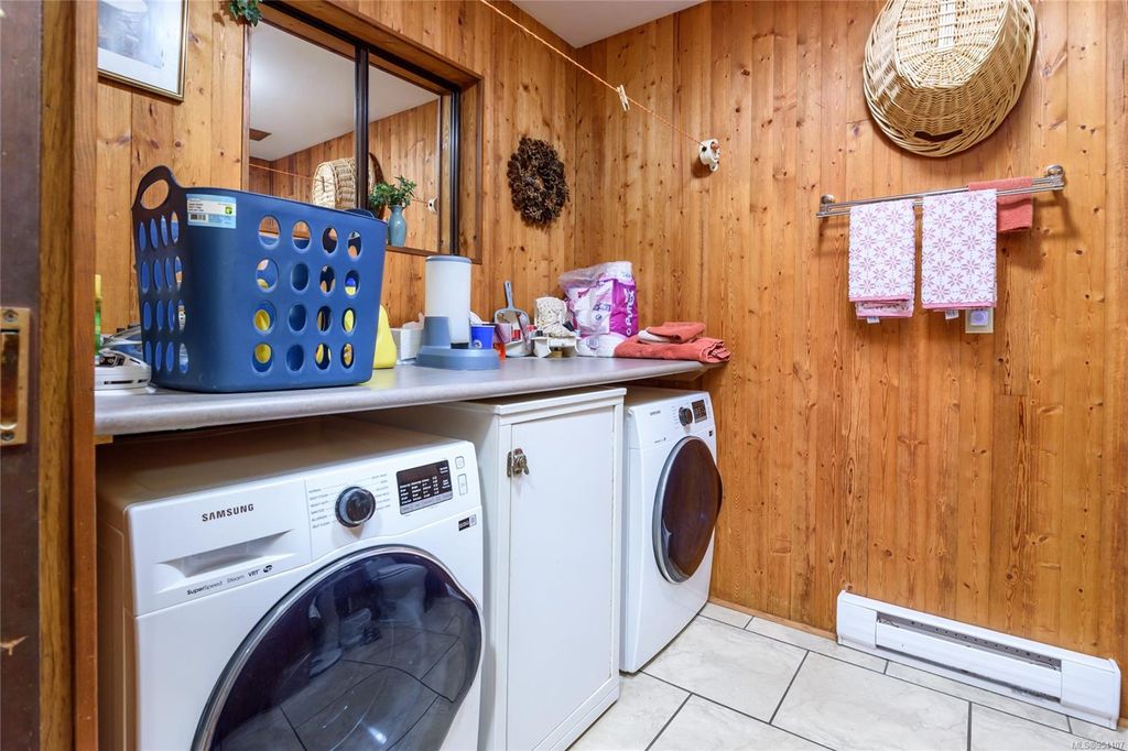 listing image 16044419545247066815