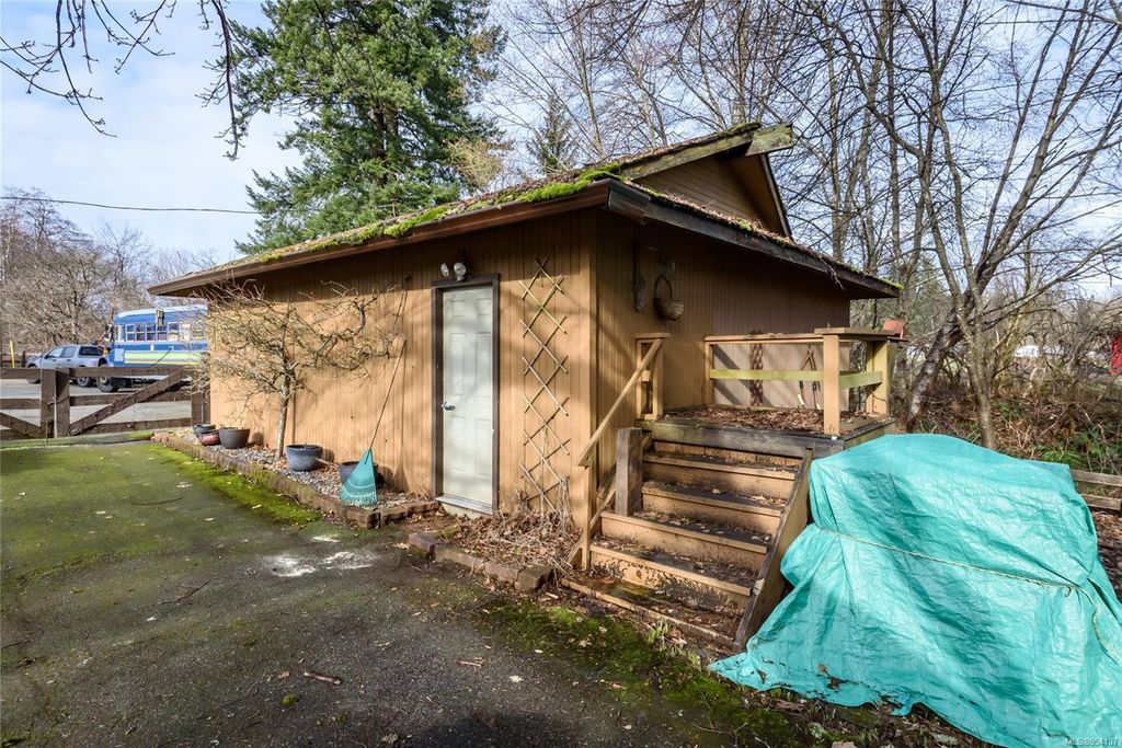 listing image 16041309234682160011