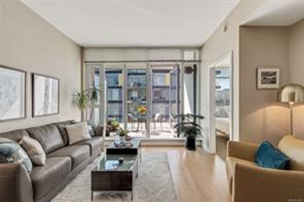 listing image 16043221356280