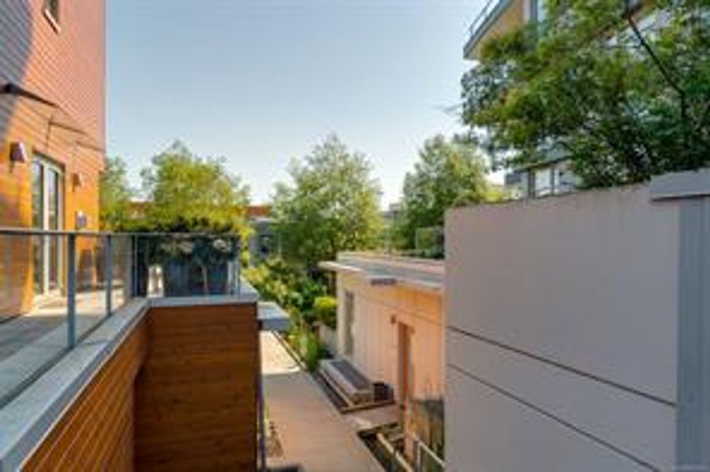 listing image 16041595073997