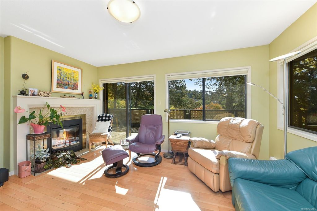 listing image 16044344012898612015