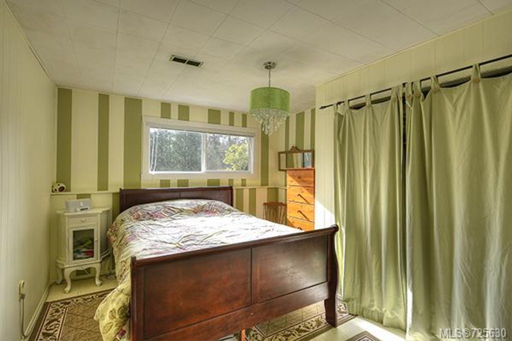 listing image 16044109163776453471