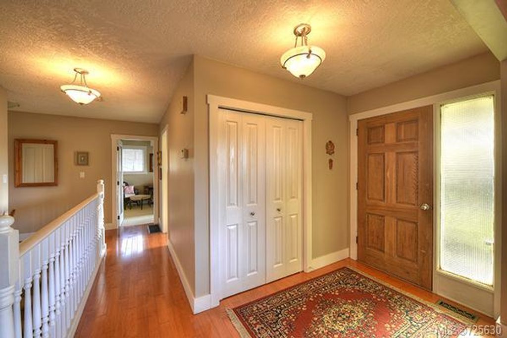 listing image 16044254583427353902