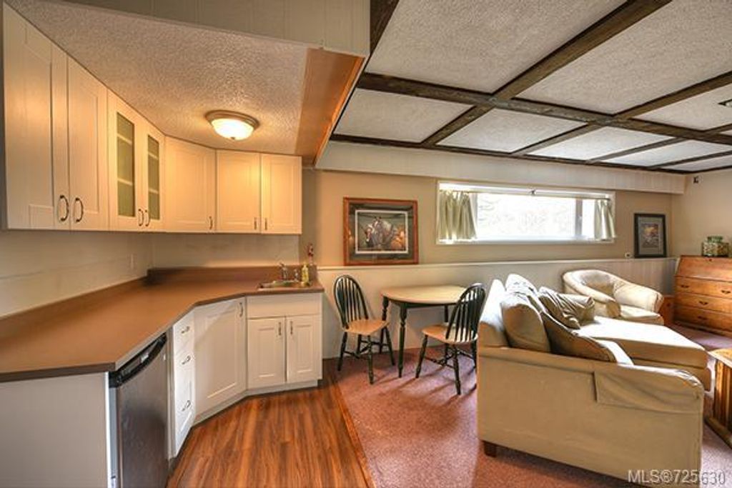 listing image 16046029601446110037