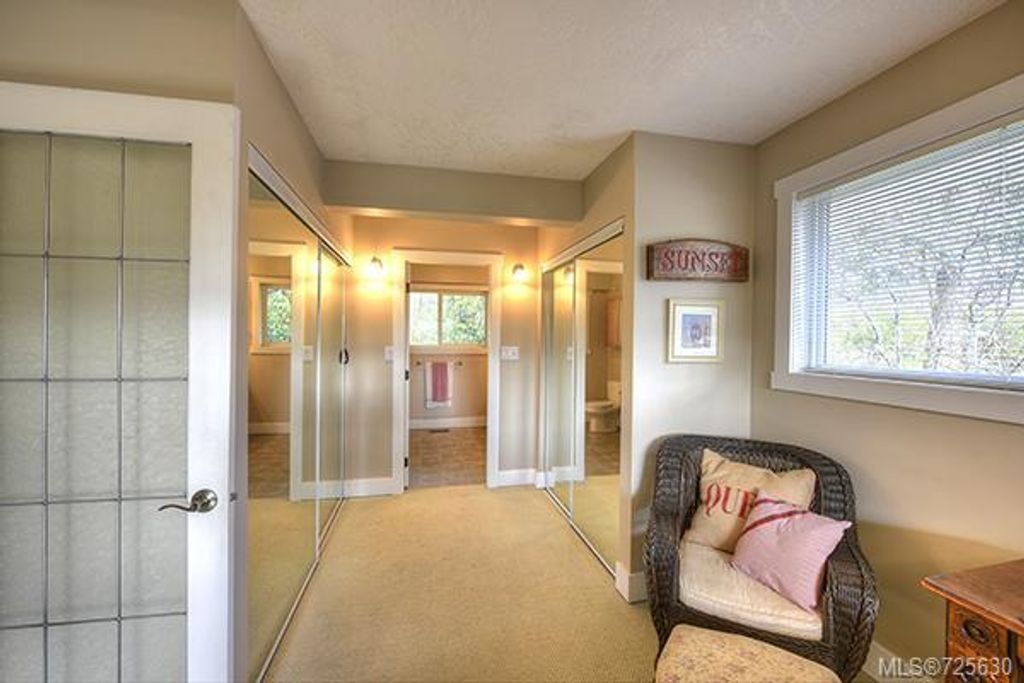 listing image 16048870612717711983