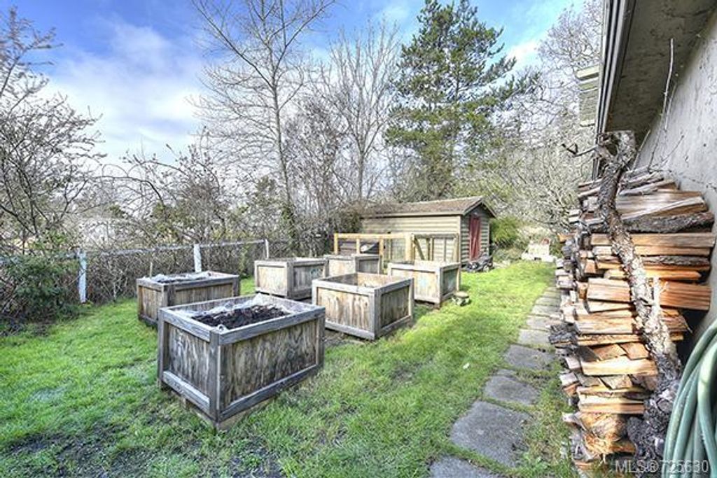 listing image 16043702973045585218